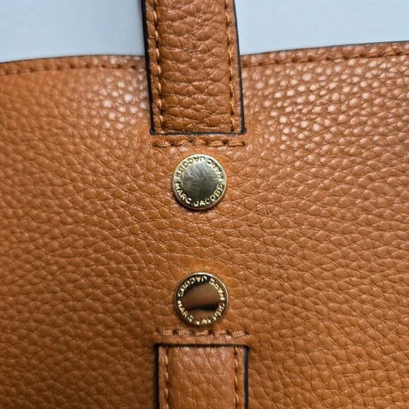 Marc Jacobs Jordan Studded Leather Tote NWOT Cognac Brown Pebbled Work Laptop - Picture 4 of 7